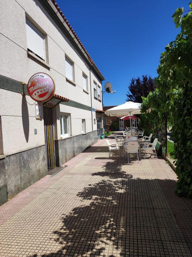 Albergue Santa Ana San Martin del Camino Luaran gambar