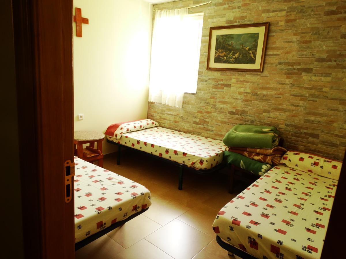 Albergue Santa Ana San Martin del Camino Luaran gambar