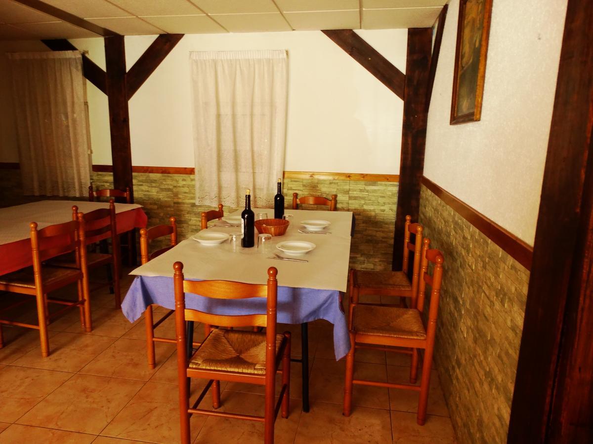 Albergue Santa Ana San Martin del Camino Luaran gambar